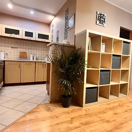 Roentgena 16 Przy Centrum Onkologii I Klinice Novum