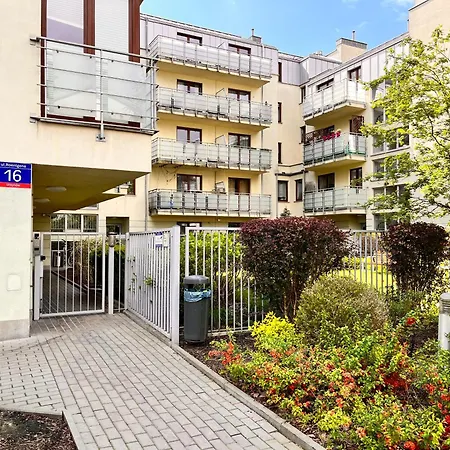 Apartmán Roentgena 16 Przy Centrum Onkologii I Klinice Novum Varšava
