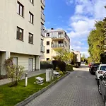 Roentgena 16 Przy Centrum Onkologii I Klinice Novum *