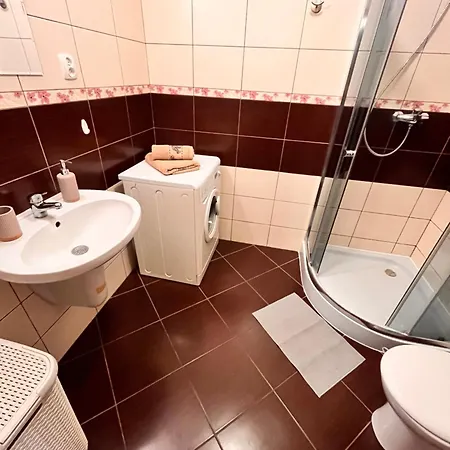 Apartment Roentgena 16 Przy Centrum Onkologii I Klinice Novum *