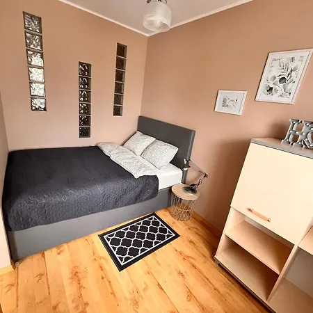 Roentgena 16 Przy Centrum Onkologii I Klinice Novum Warsaw