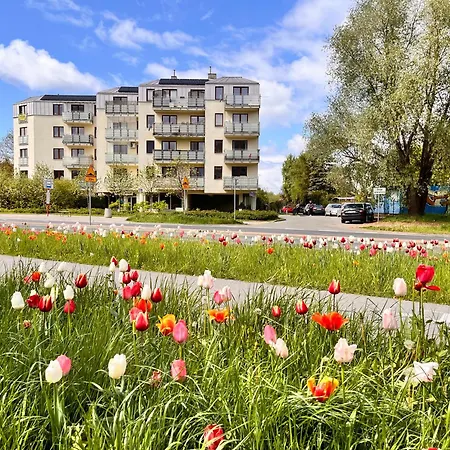 Roentgena 16 Przy Centrum Onkologii I Klinice Novum