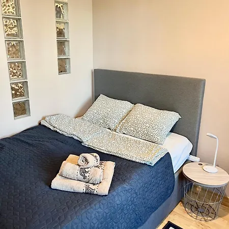 Apartment Roentgena 16 Przy Centrum Onkologii I Klinice Novum *